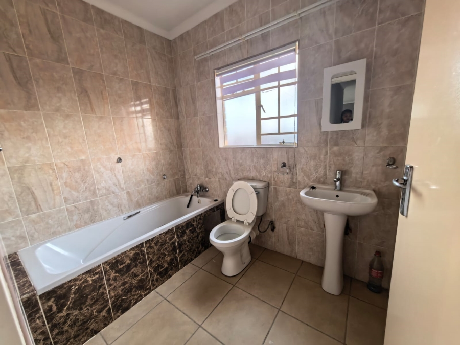 3 Bedroom Property for Sale in Waterval East North West